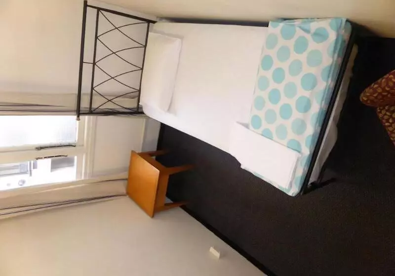 הוסטל Maze Backpackers Sydney