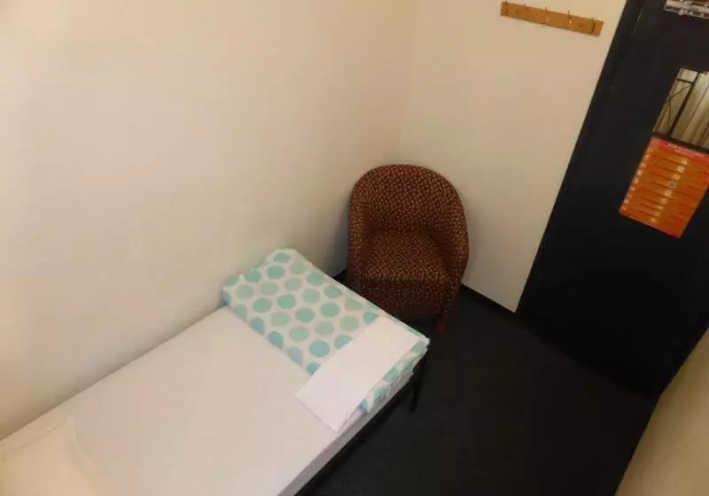 הוסטל Maze Backpackers Sydney