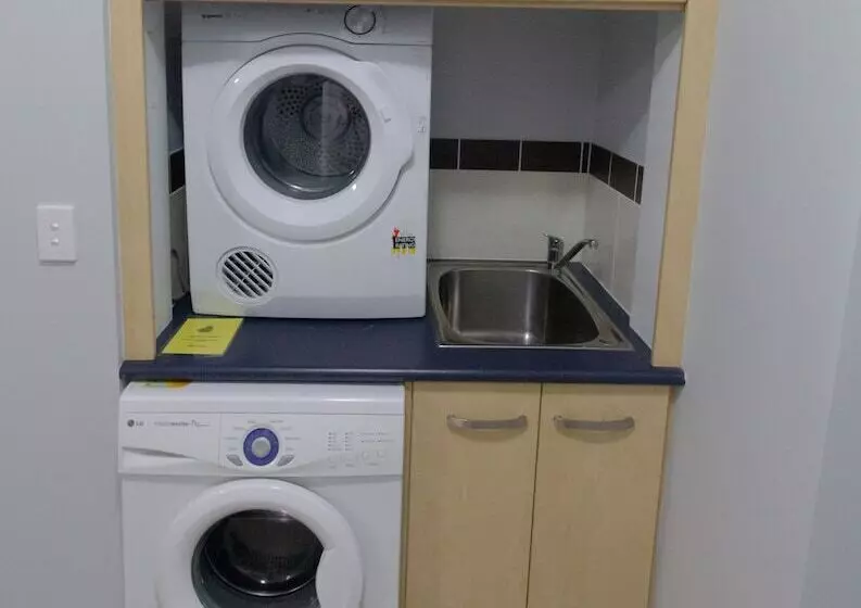 Caloundra Central Apartment Hotel Official