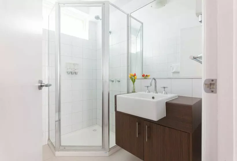 Easystay Apartments Raglan Street