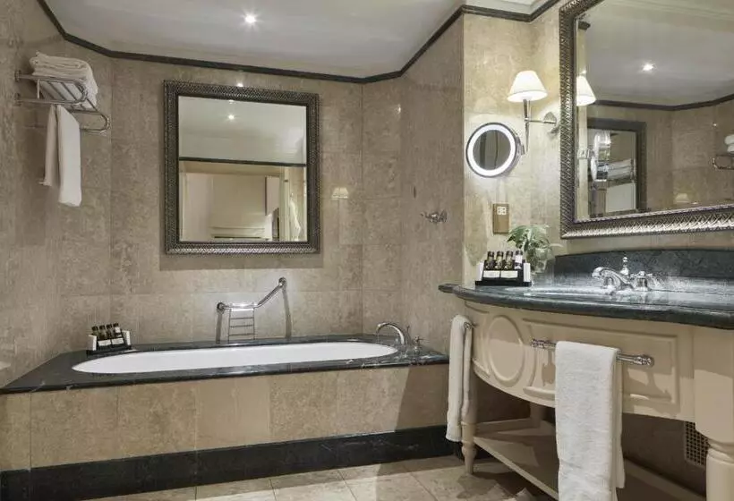 בית מלון כפרי Aphrodite Hills