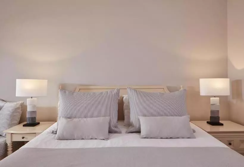 בית מלון כפרי Aphrodite Hills