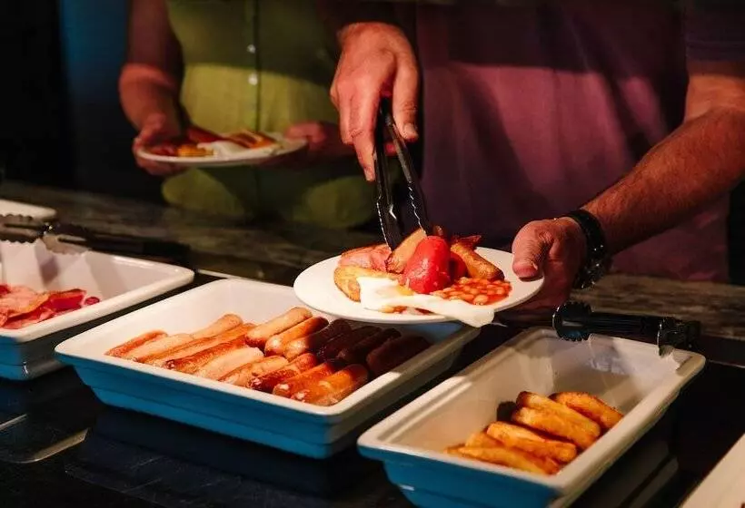 Claremont Hotel   All Inclusive!