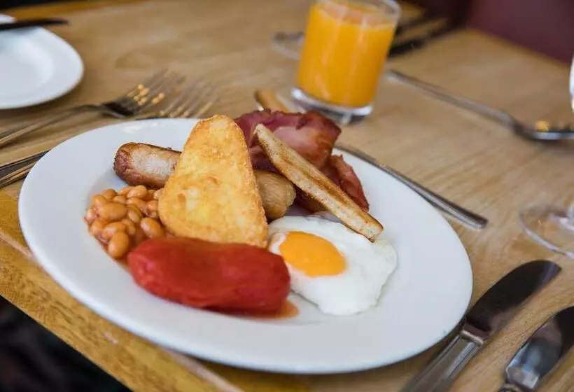 Claremont Hotel   All Inclusive!