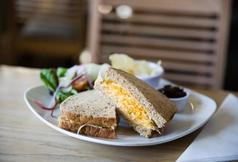 Claremont Hotel   All Inclusive!