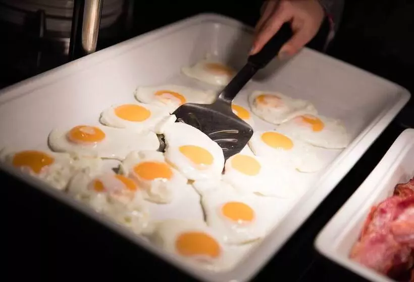 Claremont Hotel   All Inclusive!