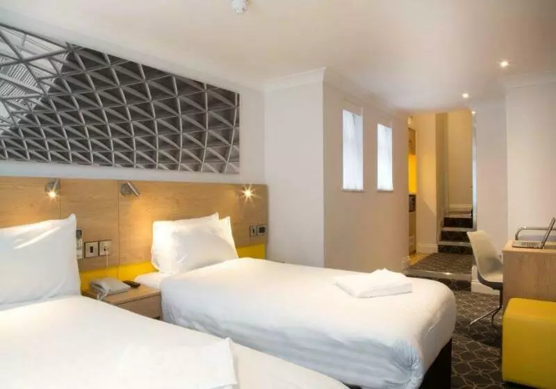 ホテル Comfort Inn & Suites Kings Cross St. Pancras