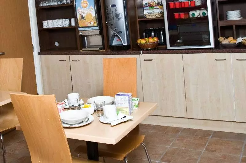 ホテル Comfort Inn & Suites Kings Cross St. Pancras