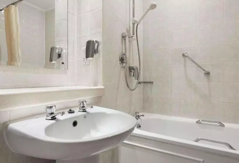 Отель Days Coventry City Centre