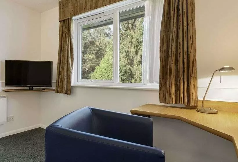 Days Inn Hotel Fleet