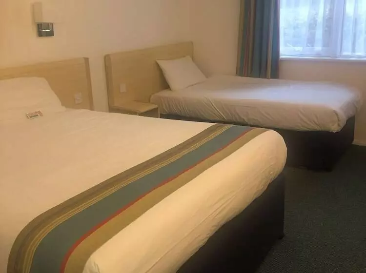 Days Inn Hotel Fleet