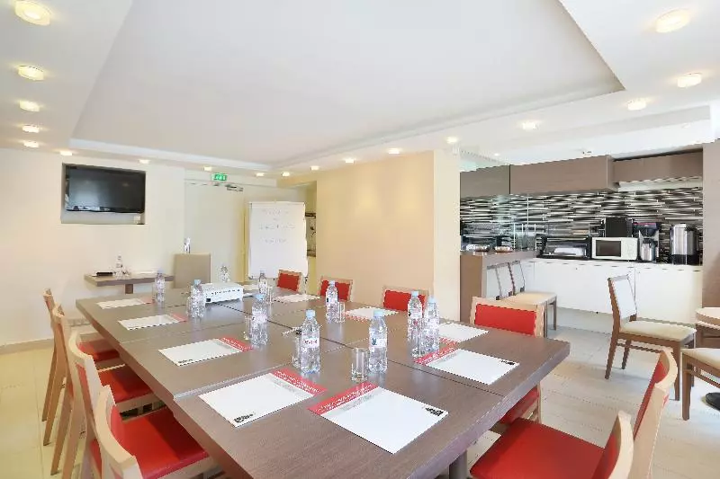 ホテル Le Grand Hôtel De Normandie