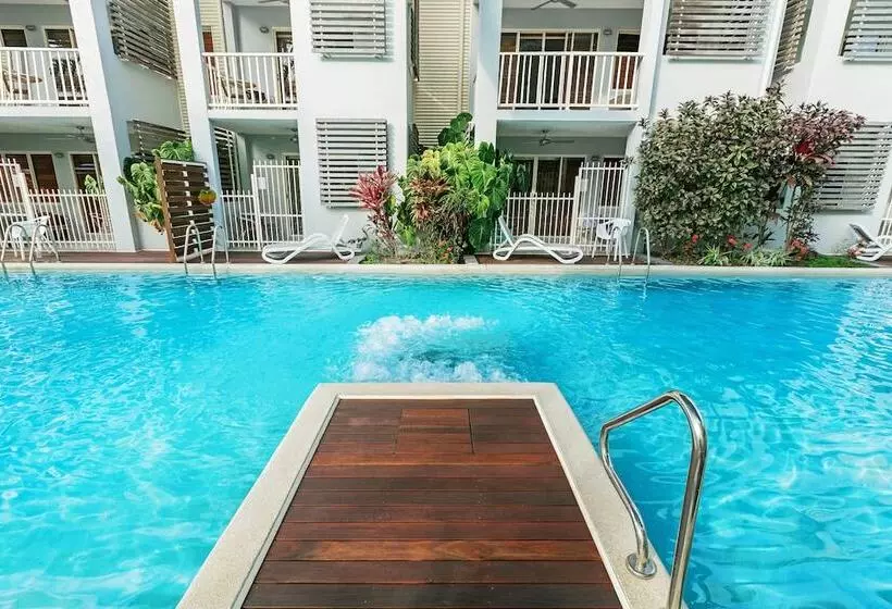 Hotel Mantra Aqueous On Port