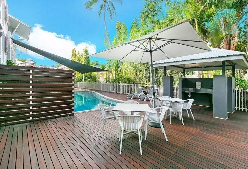 Hotel Mantra Aqueous On Port