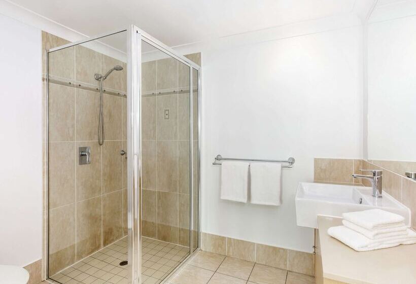 ホテル Mantra Aqueous On Port