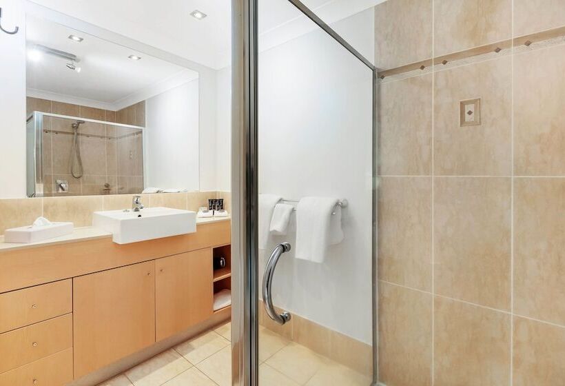 ホテル Mantra Aqueous On Port