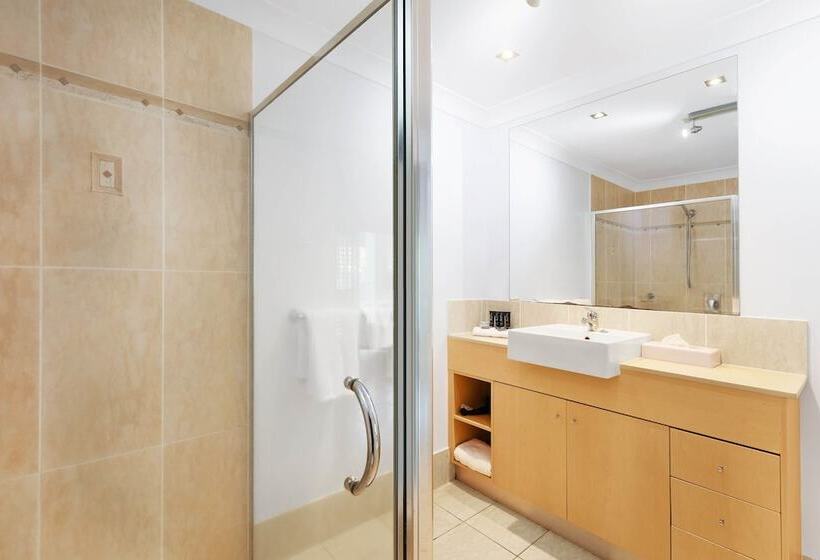 ホテル Mantra Aqueous On Port