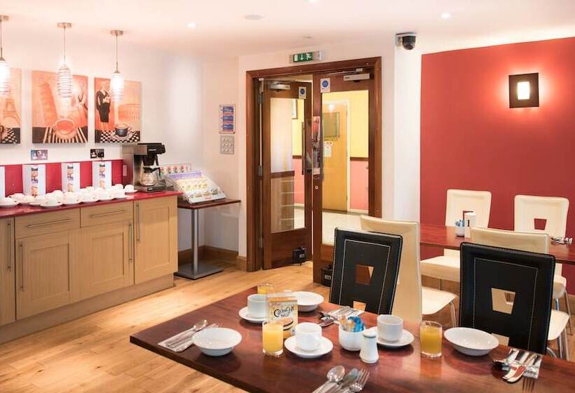 ホテル Milton Keynes