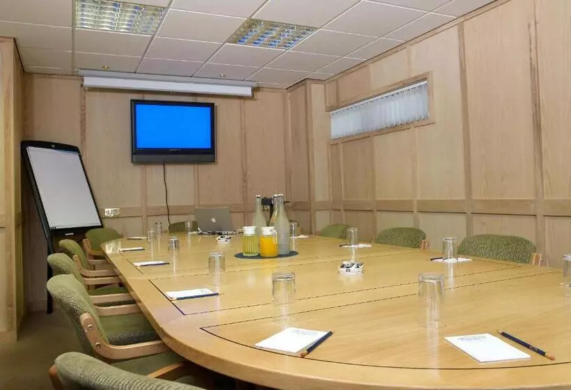 Отель Morley Hayes