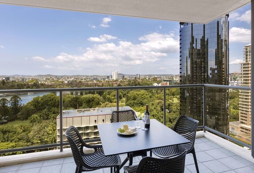 בית מלון כפרי Oaks Brisbane On Margaret Suites