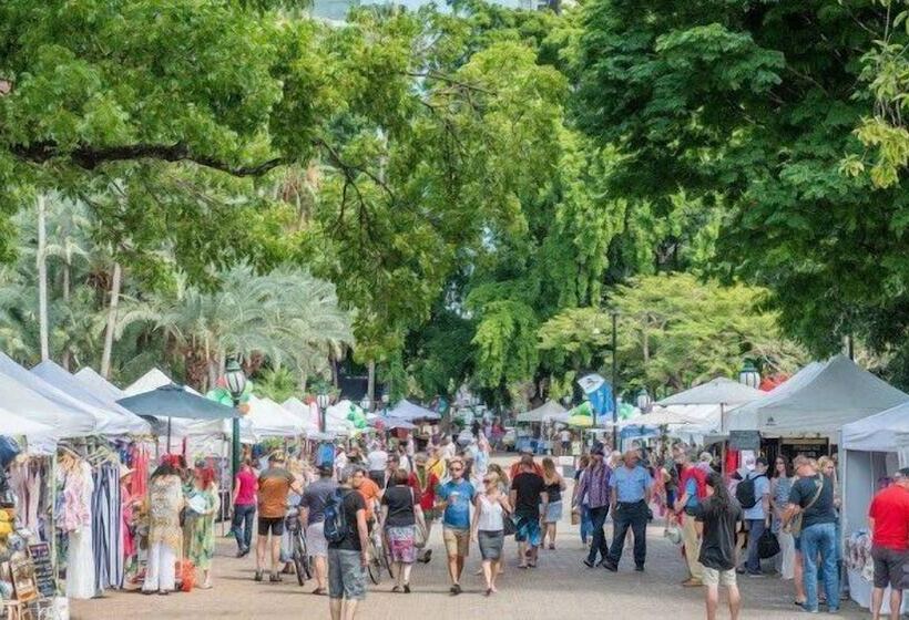 בית מלון כפרי Oaks Brisbane On Margaret Suites