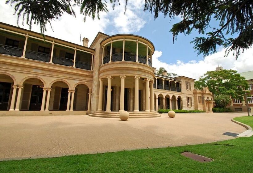 בית מלון כפרי Oaks Brisbane On Margaret Suites