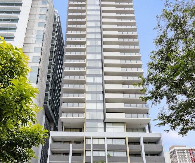 בית מלון כפרי Oaks Brisbane On Margaret Suites