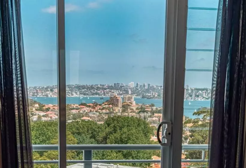 Отель Park Regis Concierge Apartments