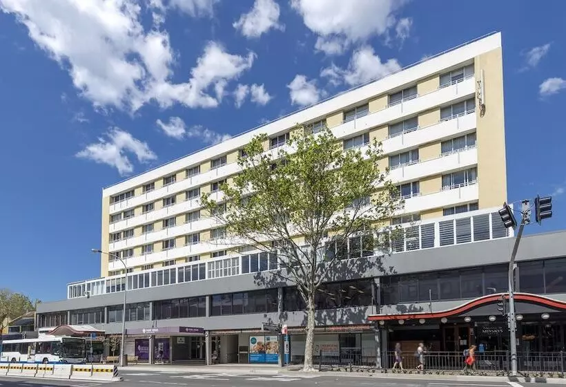 Отель Park Regis Concierge Apartments