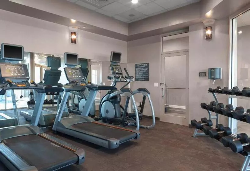 هتل Residence Inn By Marriott Virginia Beach Oceanfront