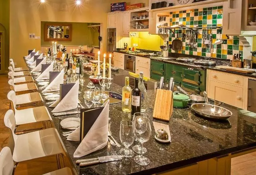 ホテル Swinton Park