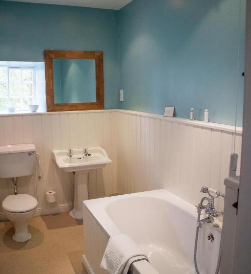 Отель Swinton Park