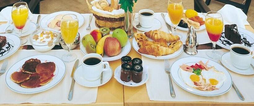 فندق Theoxenia House