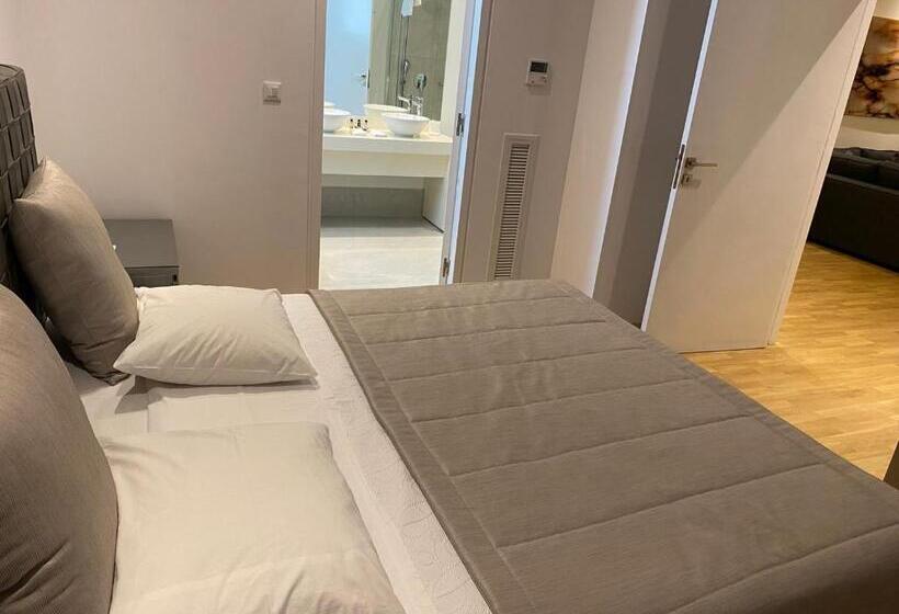 فندق Theoxenia House