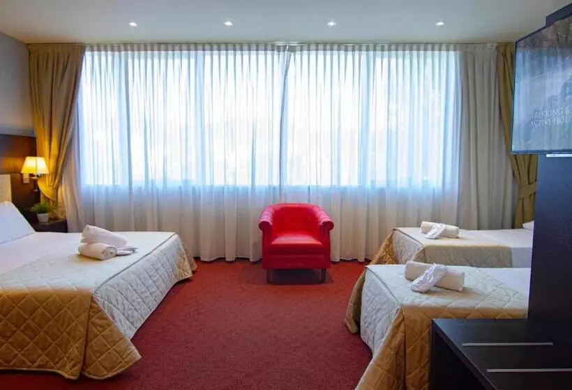 Отель Tuscany Inn