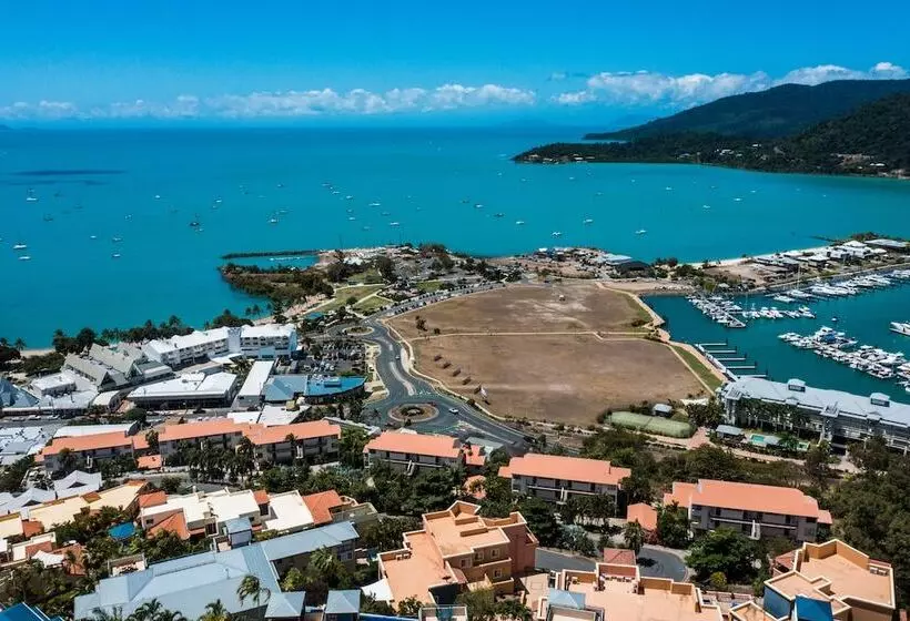 Отель Ocean Views At Whitsunday Terraces Resort