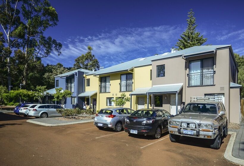 Leeuwin Apartments