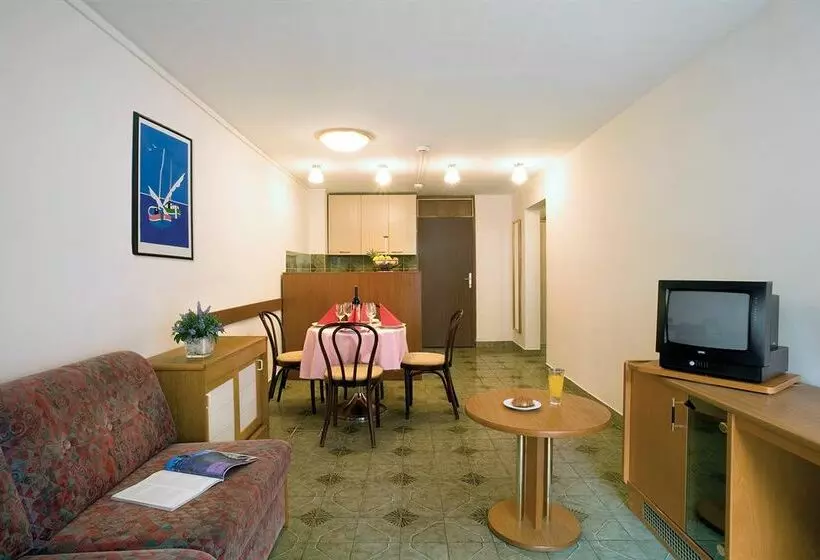 Albona Hotel & Residence