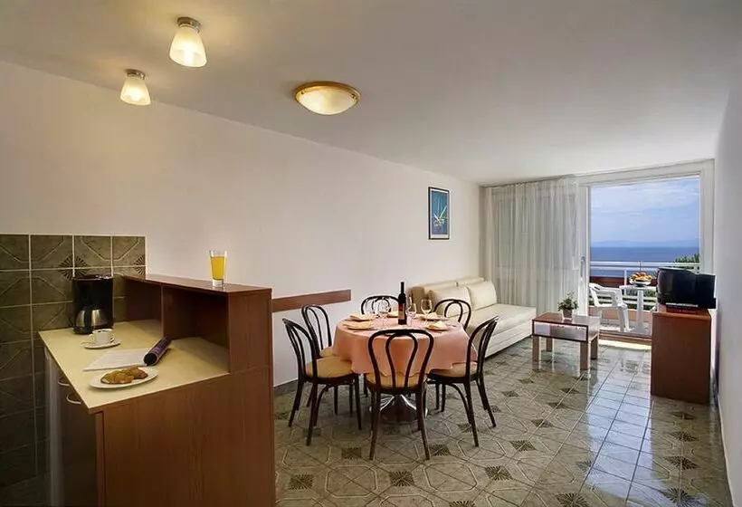 Albona Hotel & Residence