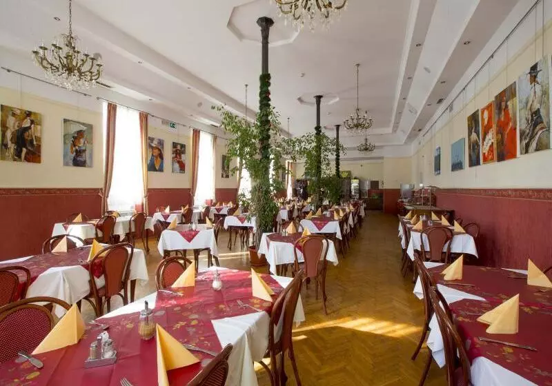 Eco Hotel Center Postojna