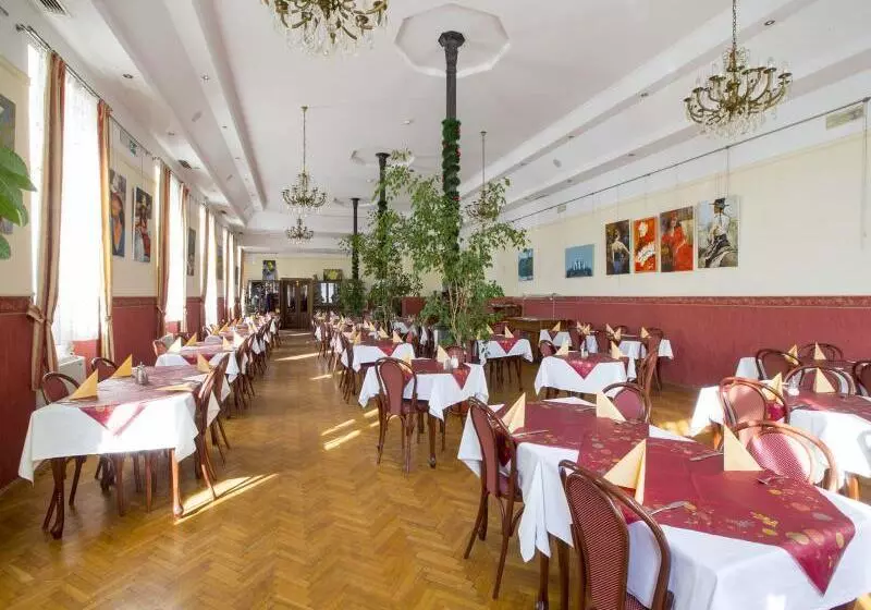 Eco Hotel Center Postojna