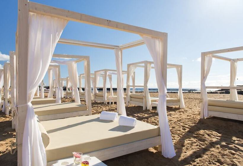 Elba Carlota Beach & Golf Resort