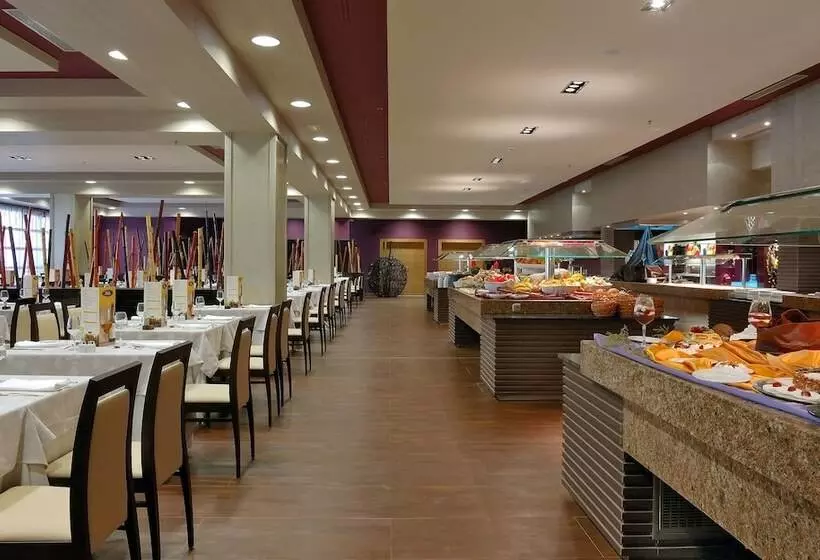 Elba Carlota Beach & Golf Resort