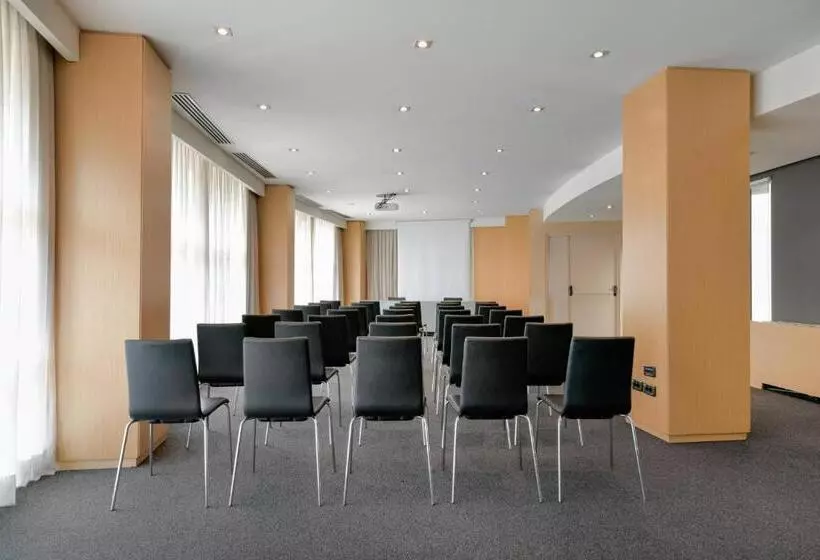 Ac Hotel Firenze By Marriott