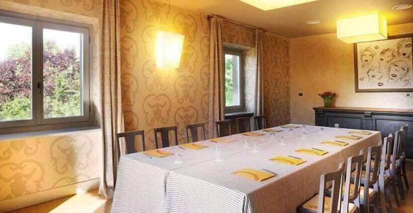 فندق Albergo L Ostelliere   Villa Sparina Resort