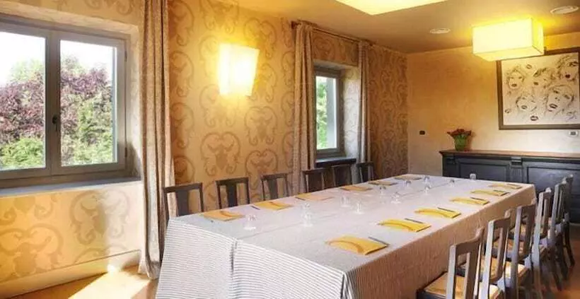 호텔 Albergo L Ostelliere   Villa Sparina Resort