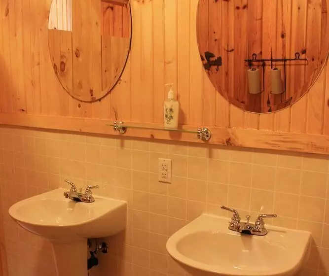 ホテル Algonquin Eco-lodge