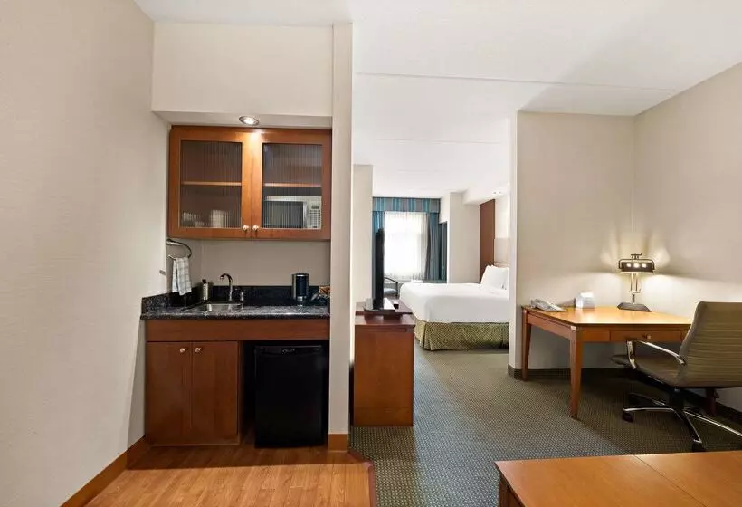 בית מלון כפרי Best Western Plus Orangeville Inn & Suites