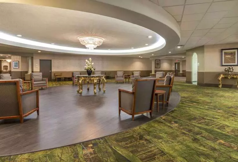 Clarion Hotel & Conference Centre