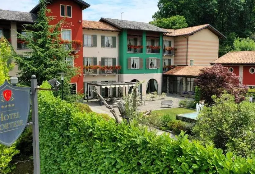ホテル Cortese